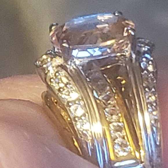 Host PickLike New Stunning Estate Victoria Wieck Morganite and Topaz Bridge Ring - Picture 14 of 15